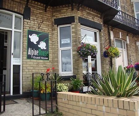 Alpine Guest House Middlesbrough Buitenkant foto